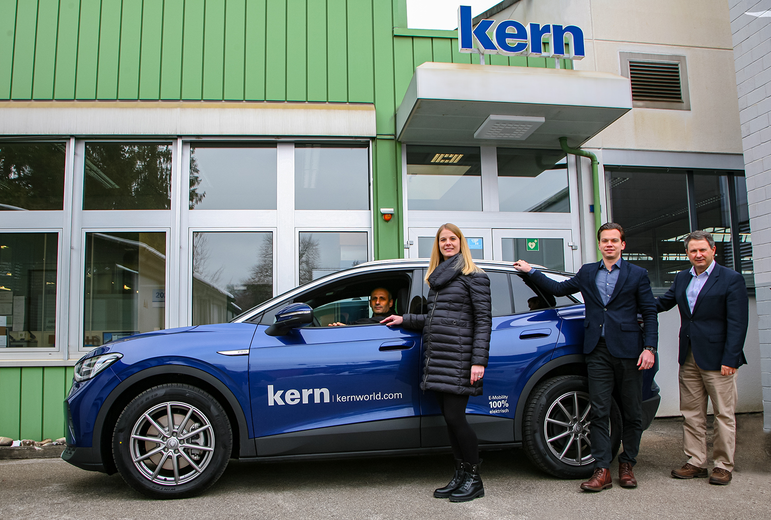 Kern “goes green“ - Ökologisch saubere Fahrten zu den Kunden / Ecologically clean journeys to customers 